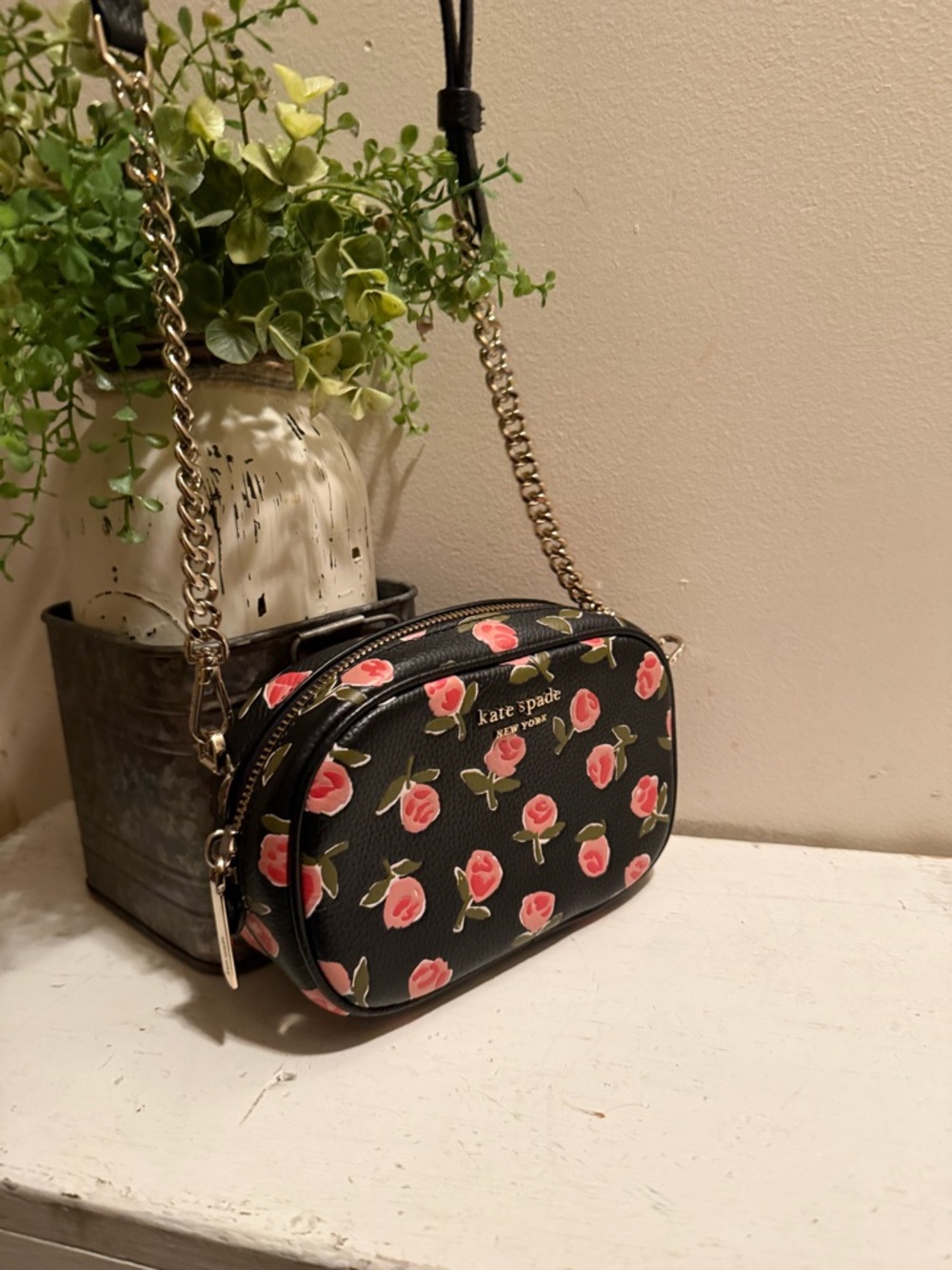 kate spade Black Rose Print Crossbody Bag with Gold Chain - Picture 4 of 5